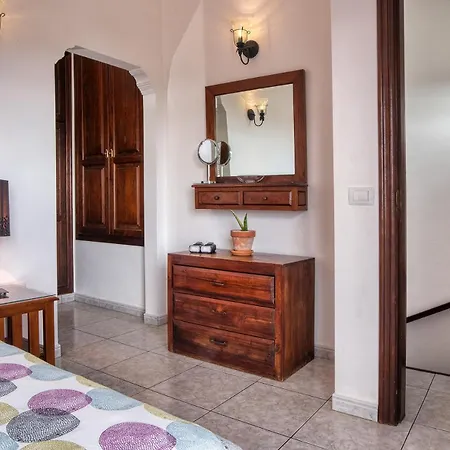 Villa Picasso - Private Pool, Bbq And Air-Con By Lanzarote Vacation Homes Villa
