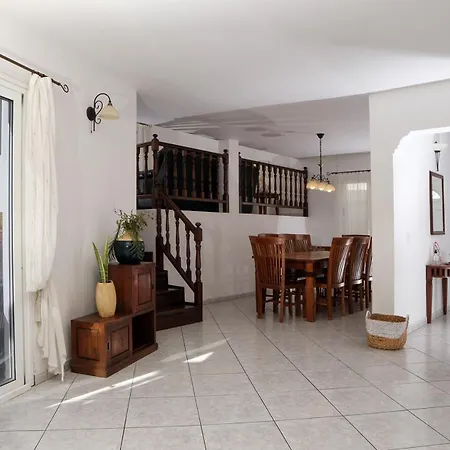Villa Picasso - Private Pool, Bbq And Air-Con By Lanzarote Vacation Homes Villa Playa Blanca (Lanzarote)