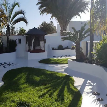 Villa Picasso - Private Pool, Bbq And Air-Con By Lanzarote Vacation Homes Villa Playa Blanca (Lanzarote)